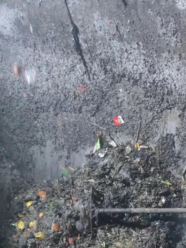 龙山污水池清理
